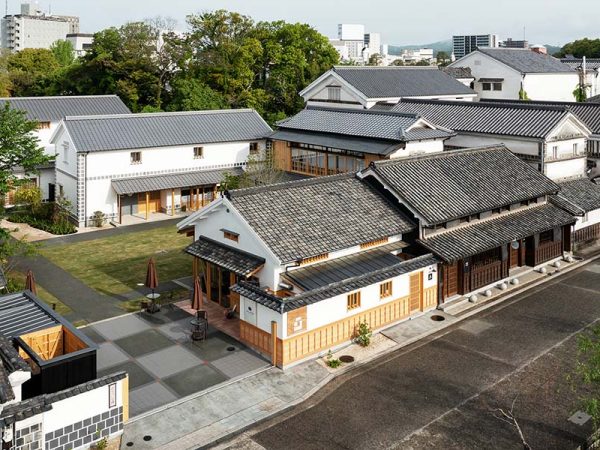 江戸時代の町並みが良好な状態で保たれた倉敷美観地区。明治以降に建てられた洋風建築もあり、貴重な時代の変遷も感じ取れる