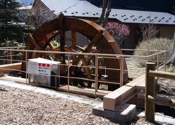 日本にある再エネ発電設備の75％は太陽光発電（2021年3月時点）であり日本で最も普及している再生可能エネルギーであるといえる