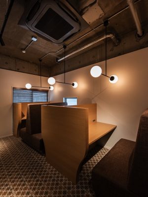 共用ラウンジ「Concentrate＆Coffee breakは、集中して仕事に取り組める雰囲気</BR>
写真提供：グローバルエージェンツ
