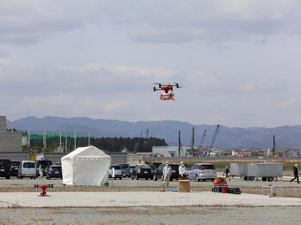 福島ロボットテストフィールド主催により実演展示会を実施した際の様子（写真提供/福島ロボットテストフィールド）