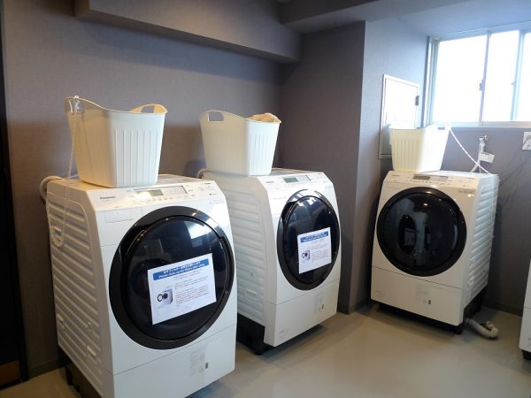 「Dine & Communicate」のキッチンカウンター裏手に配されているシステムキッチン