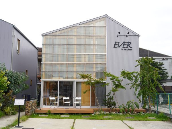 シェアハウスEVERの外観。「新建築　2019年8月号」の表紙を飾ったこともある