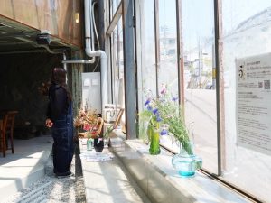 コミュニティスペース。ガラス張りになっている