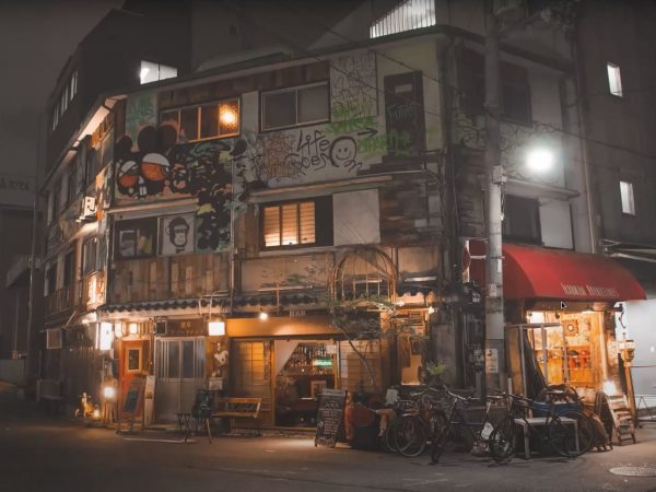 私設公民館を作りたいとの思いから生まれた「喫茶ランドリー」（元子氏の投映資料より）