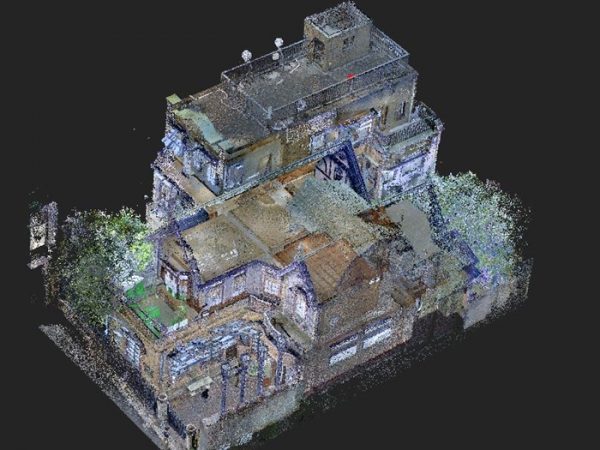 ３Dスキャン計測風景。これだけで計測ができるとは！ 写真提供/青木公隆氏