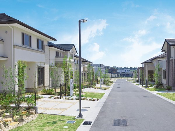 学研奈良登美ヶ丘住宅地の街並み