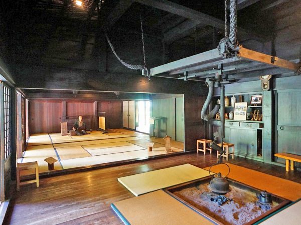 ▲旧大戸家住宅の棟札には、誰がいつ頃建てて、誰が住んでいたか？が書き記されている。当時の設計図も残されており、建物の歴史が明確で保存状態も良好であったことから、国の重要文化財に指定された経緯がある