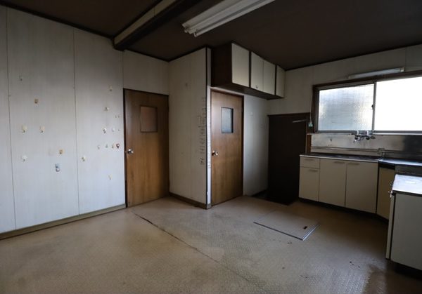 名古屋市内の築45年の物件。リフォーム前の状態（写真提供：和工房株式会社）