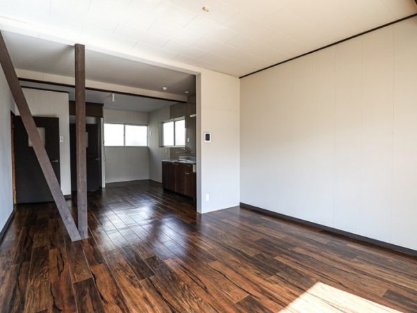 名古屋市内の築45年の物件。リフォーム前の状態（写真提供：和工房株式会社）