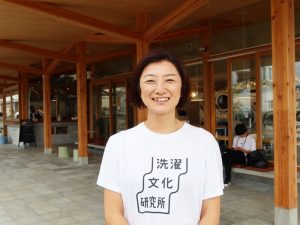 話を伺ったセンター長の安倍さん。多様な人が集まることで知られる石川県の佛子園を経て現在は愛川舜寿会に勤務