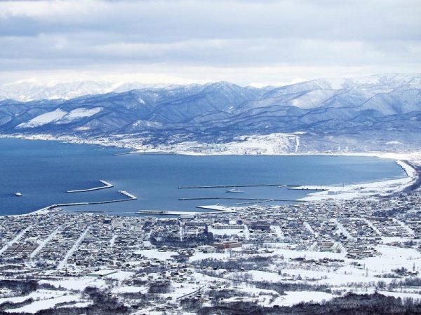 岩内町に移住し、地域の人と出会う旅を提供している目黒さん