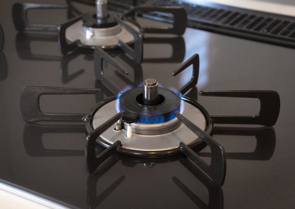 調理油過熱防止装置（温度センサー）が鍋に接触しない状態のまま放置していないだろうか