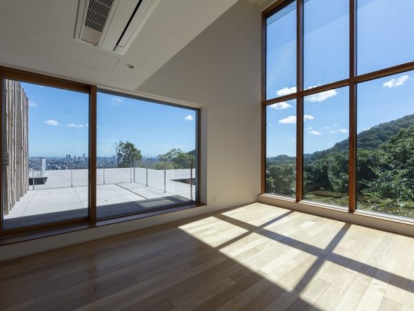 居室の玄関近くで乗降できるエレベーター