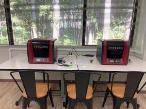 クリエイターズワークスペースに設けられた３Dプリンター。「考えるために作る」若手クリエイターの利用促進を図る