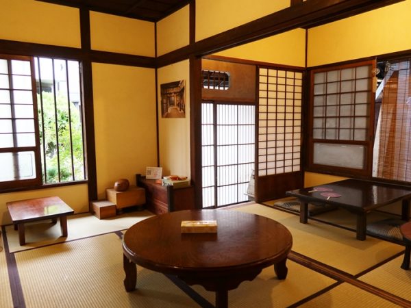 長屋の建具の中にはもう二度と手に入らないものも少なくない