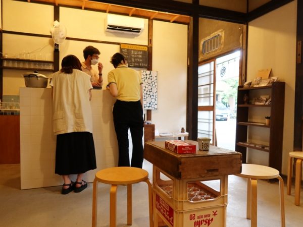 ちなみにご近所にある亀の子束子の本社はレトロな建物でこちらも見ておきたいところ