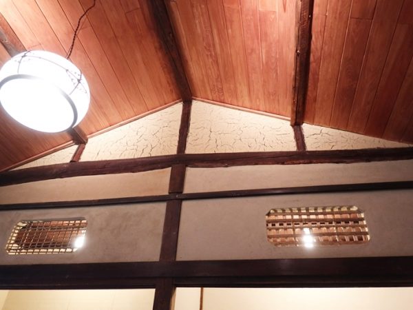 ちなみにご近所にある亀の子束子の本社はレトロな建物でこちらも見ておきたいところ