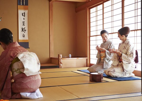 茶道に使われる「茶掛」には、禅の教えが書かれることが多い