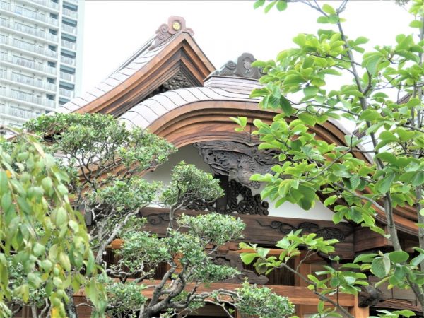 唐破風のシルエットが美しい

