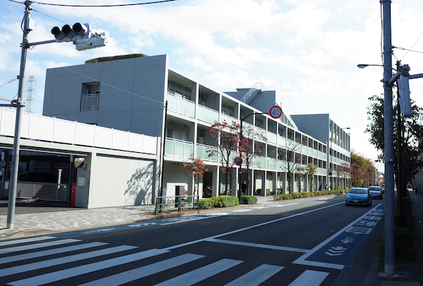 仙川・安藤ストリートの一角