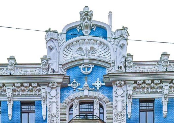 エリザベス通り10b番地の建物（ミハエル・エイゼンシュタイン、1903年）