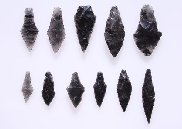 縄文時代の矢じり