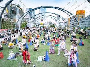 世界的楽器メーカーのヤマハが、音楽による街づくり事業「おとまち」を2009年からスタート。自治体や企業とタッグを組み、住民によるバンド結成や、打楽器を用いた交流イベントなど、音楽で街を活性化させる取り組みだ。