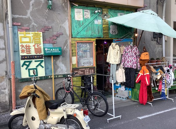 小名木川沿い、森下の古着屋