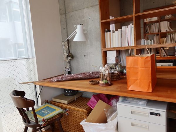 2000年と今では大きく変わった働き方。その当時にコワーキングで働くという選択肢はほぼなかったはずだ