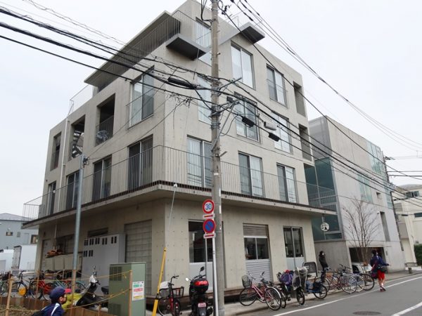 西葛西の街並み。商業施設、飲食店もそろっているが、ほとんどが大手チェーン店で個人店は少ない