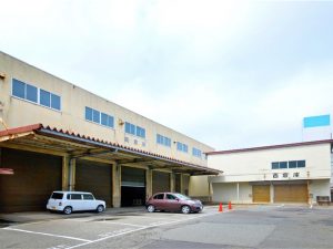 改装前のヤマキウ南倉庫。外側はさほど変わってはいない