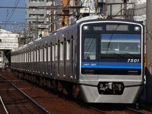 2022年の創立50周年を機に値下げを実施した千葉県の北部を東西に走る私鉄、北総線。北総線の歴史と街への影響をまとめた