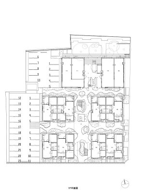 鈴森villageの配置図。近隣住民が通り抜けできるなど地域に開かれた敷地計画となっており、次のようなLEEDの評価項目に対応するものである。◆立地選択と敷地利用（オープンスペースが整備され、歩行者にとって快適な周辺環境）、◆近隣のパターンとデザイン（コンパクトで歩行者にとって快適で近隣コミュニティーへのアクセスがよい計画）（画像：鈴森village提供）