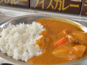 総社市の小学校の給食の味を再現。