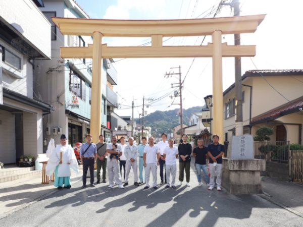 木造で蘇った「一の鳥居」と、再建に関わった大工たち
