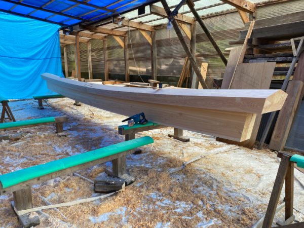 鳥居の再建に向けて、吉野ヒノキを自ら選んで購入した木又さん