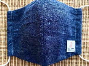 総社市が障がい者とともに作るデニムマスク(画像提供:総社市)