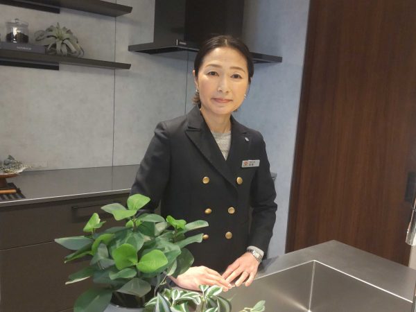 家事負担の比率/夫・妻</br>実施時期:2017年4月15日～16日　調査方法：インターネット調査　調査対象：20～40代で同居のお子さまをお持ちの共働き夫婦