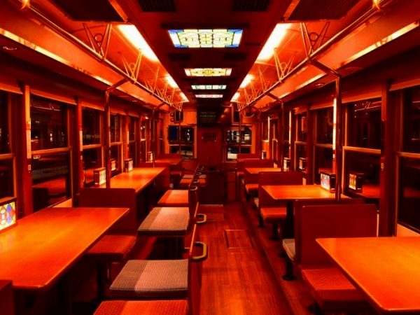 2020年1月、ビール電車がリニューアルして新たに「CITY CRUISE AKARI」という名前で誕生。形式200形愛称は「あかり」