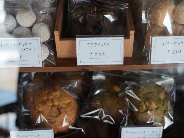 あかねさんが手作りする菓子が「くるみ食堂」の売りの1つ（平賀さん提供）