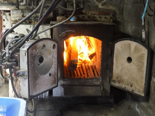 女風呂の様子。風呂は３つ。ジャグジー風呂もある