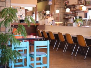 店内（写真提供：真鶴ピザ食堂 KENNY）