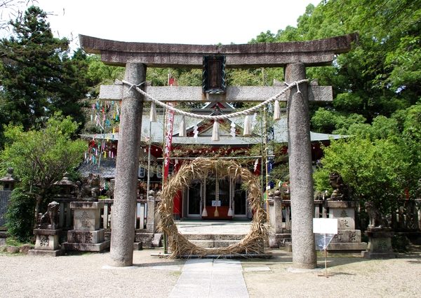 大阪の交野市から枚方市あたりには七夕伝説が伝わり、市内には天野川が流れ、織姫と牽牛ゆかりの地が残っている。大阪北部に数多く残る星と織姫の伝説とその関係について調べてみた。