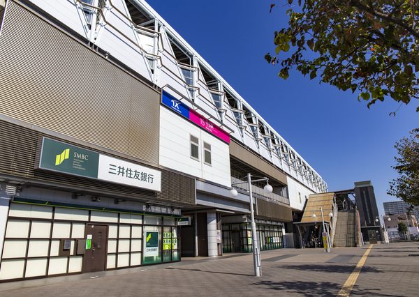 「八潮」駅周辺。同駅でもつくばエクスプレス高架下を利用した商業施設「TXアベニュー八潮」の全面リニューアルが計画されている
