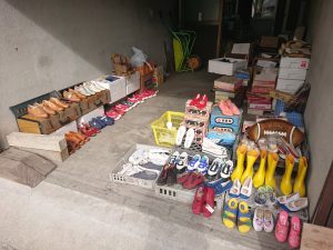 水田シューズで靴の売れ残り商品を販売した