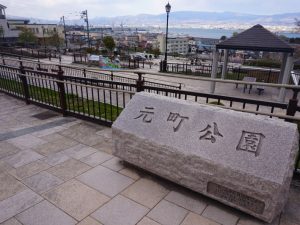 旧北海道庁函館支庁庁舎のある元町公園は、重要な観光の動線上にある