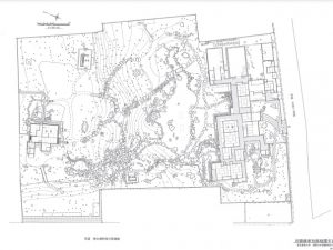 図面の右側、方角では南側に主屋を寄せてあり、真ん中に池があり、北側は高さのある砂丘。その上に茶室が建てられている