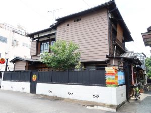 元置屋さんの建物を使っているのでOKIYAなのだとか。アルゼンチン料理が食べられるなんて！ である