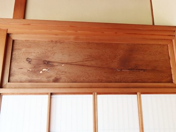 2階天井のトイレ。誰も見ないかもしれないところに凝った造りを配すという粋な感覚