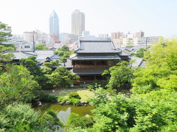 ２階大広間からの冬景色。こちらも格別だ